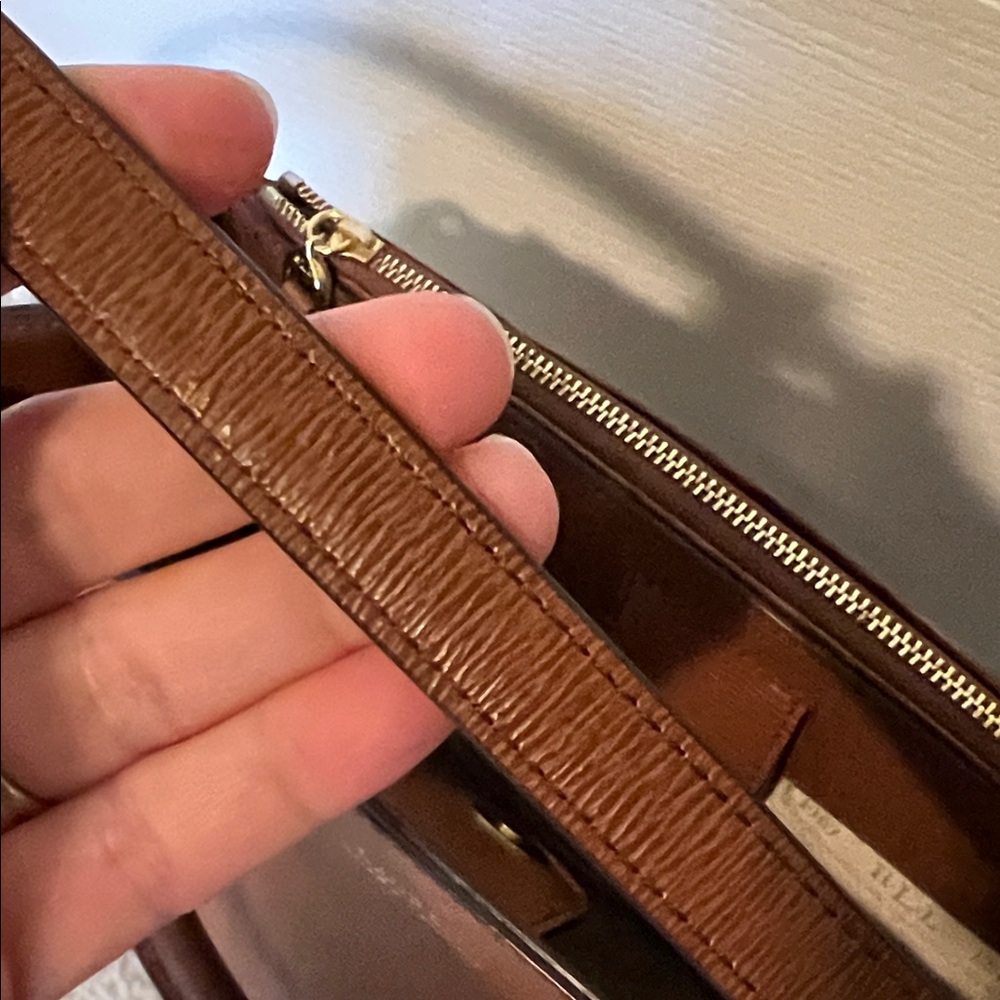 Lauren Ralph Lauren Tan Shoulder Bag - Picture 2 of 14